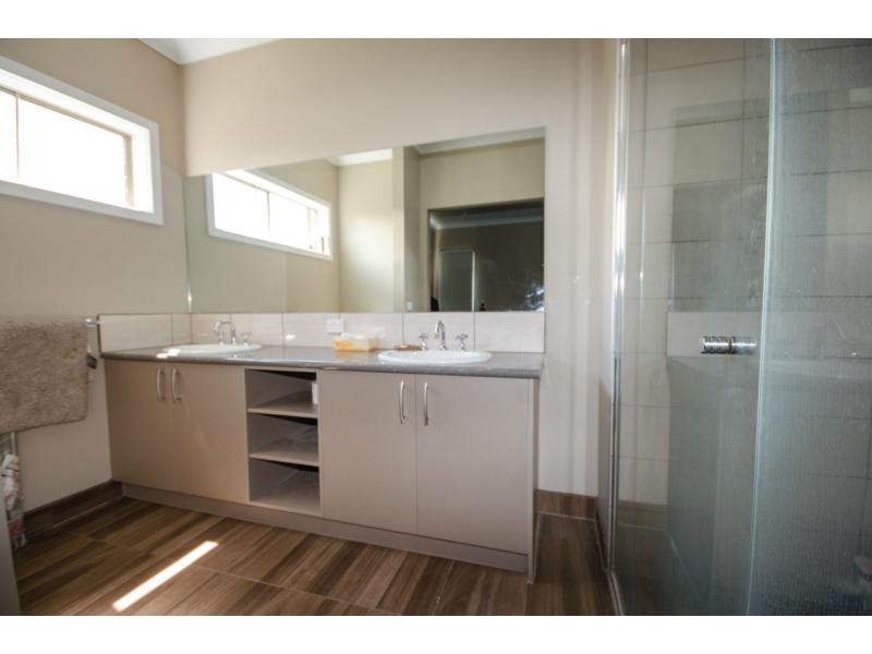 3 Diamond Drive, Koo Wee Rup VIC 3981