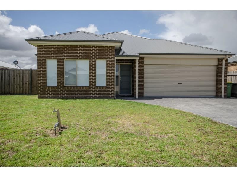 3 Diamond Drive, Koo Wee Rup VIC 3981