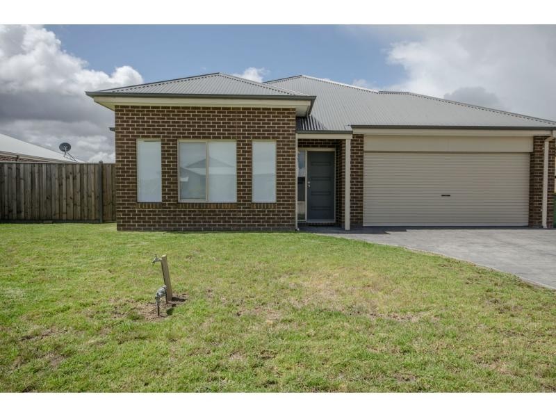 3 Diamond Drive, Koo Wee Rup VIC 3981