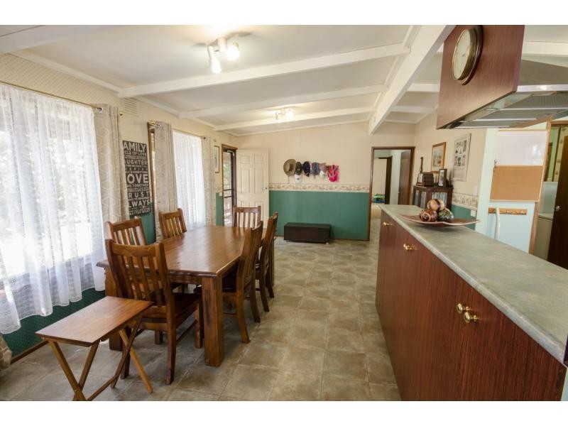 100 Coster Road, Modella VIC 3816