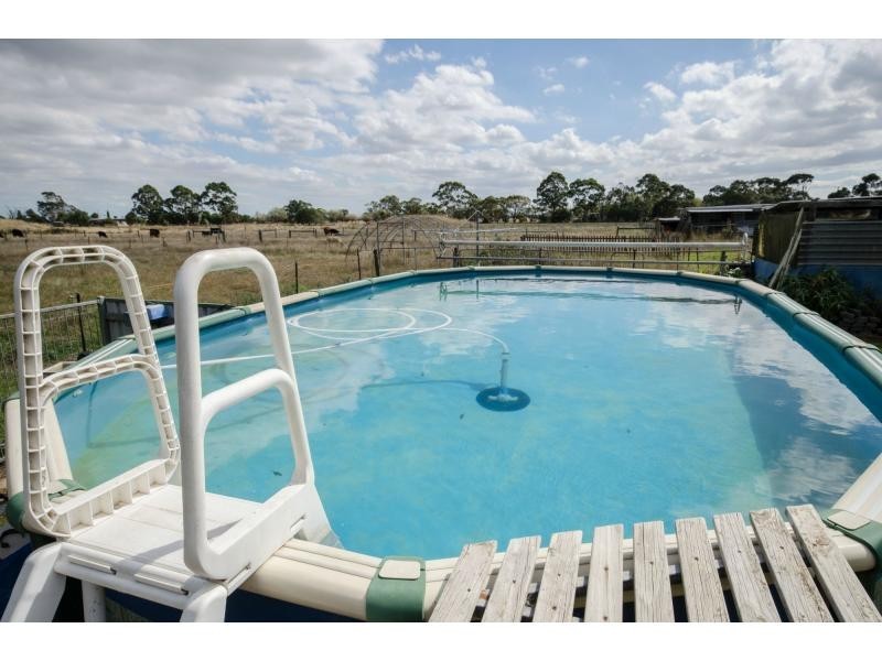 100 Coster Road, Modella VIC 3816