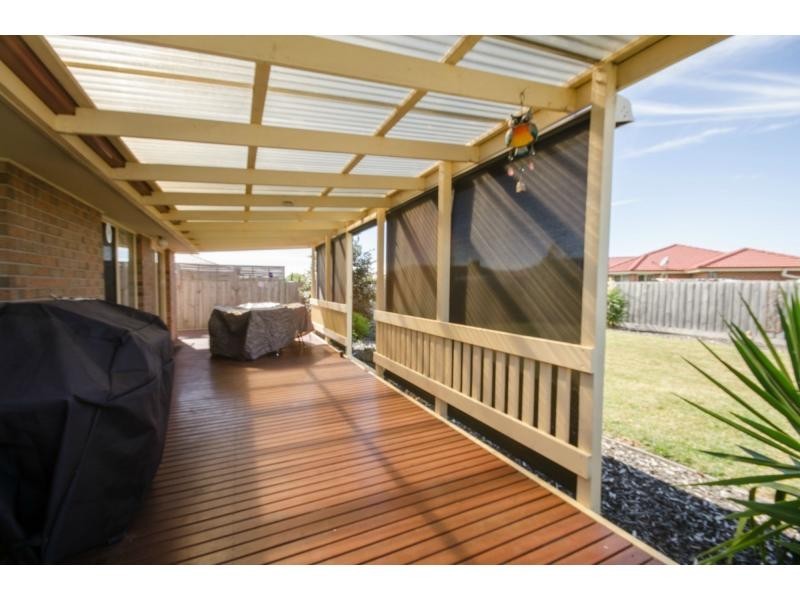 8 Bailey Boulevard, Koo Wee Rup VIC 3981