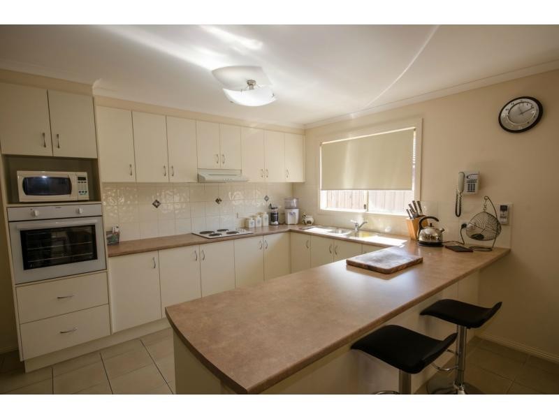 8 Bailey Boulevard, Koo Wee Rup VIC 3981
