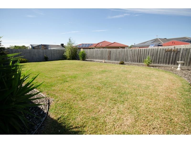 8 Bailey Boulevard, Koo Wee Rup VIC 3981