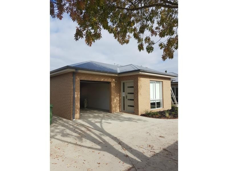 Unit 2/3 Rupert Street, Lang Lang VIC 3984