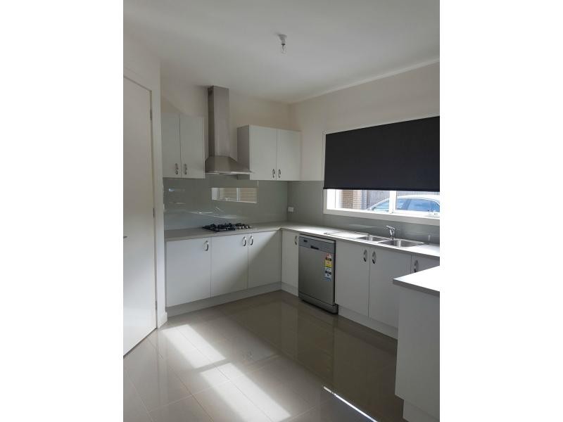 Unit 2/3 Rupert Street, Lang Lang VIC 3984