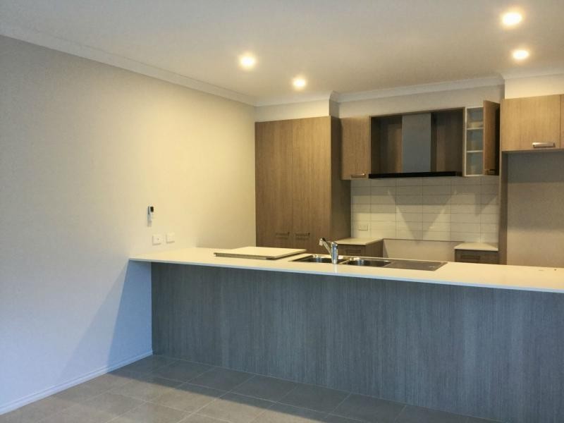 L315 Elsey Way, Clyde North VIC 3978