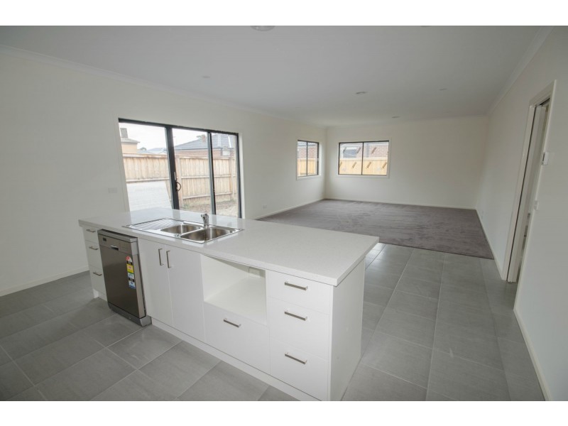 29 Rosebury Street, Lang Lang VIC 3984