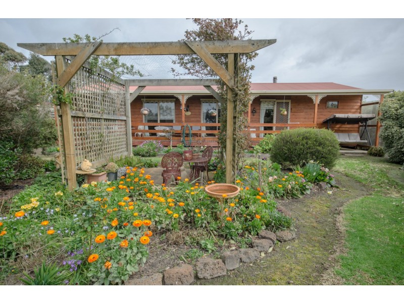 85 Bethunes Road, Koo Wee Rup VIC 3981