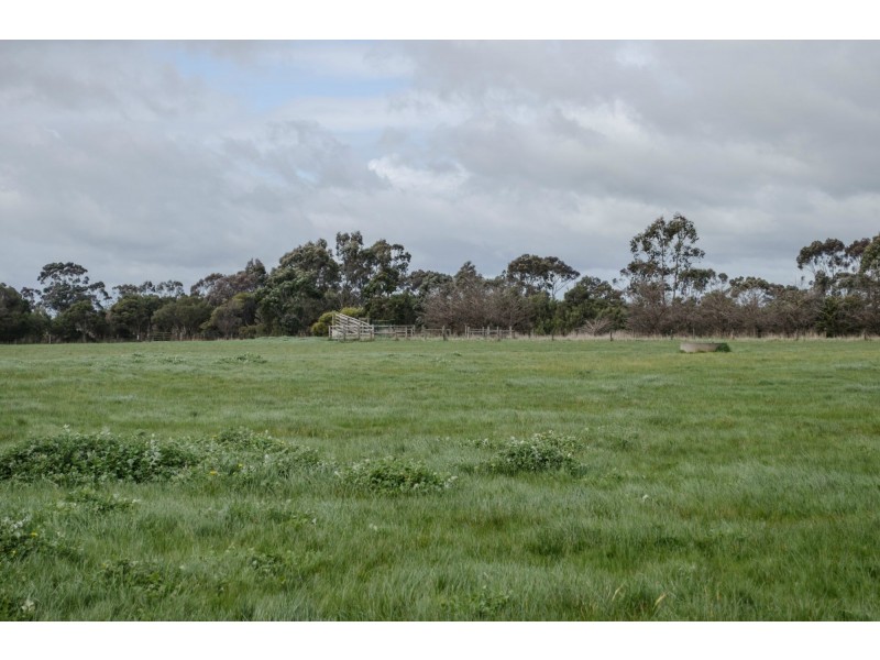 85 Bethunes Road, Koo Wee Rup VIC 3981