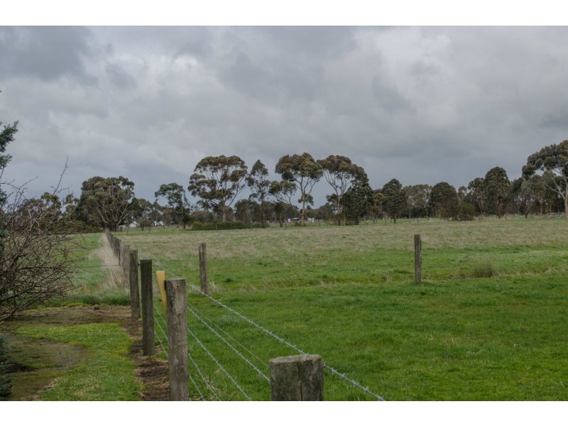 85 Bethunes Road, Koo Wee Rup VIC 3981