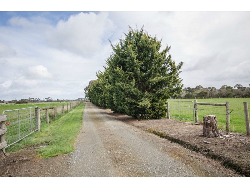 85 Bethunes Road, Koo Wee Rup VIC 3981