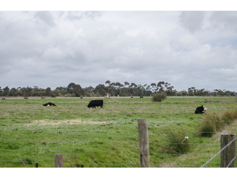 85 Bethunes Road, Koo Wee Rup VIC 3981