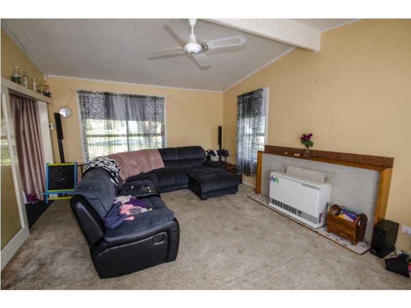 40 Westernport Rd, Lang Lang VIC 3984