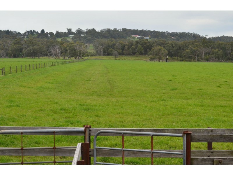 Lot 2/65 Hills Rd, Nyora VIC 3987