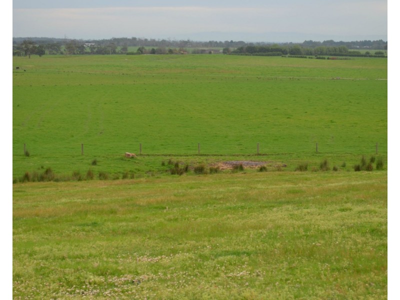 2/65 Hills Rd, Nyora VIC 3987