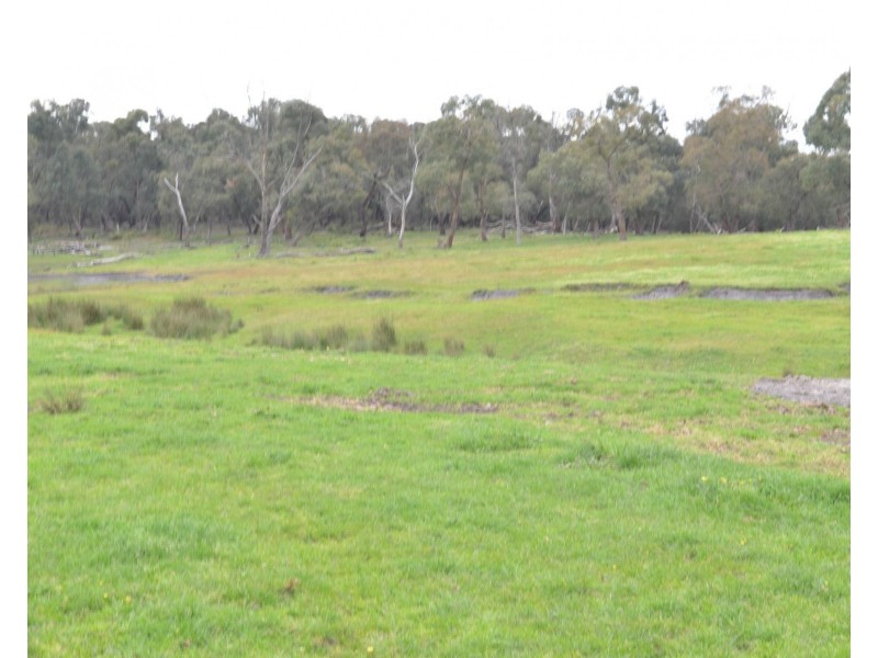 2/65 Hills Rd, Nyora VIC 3987