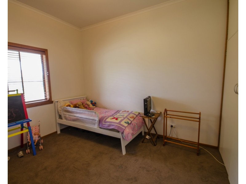 16 Gardner Street, Koo Wee Rup VIC 3981