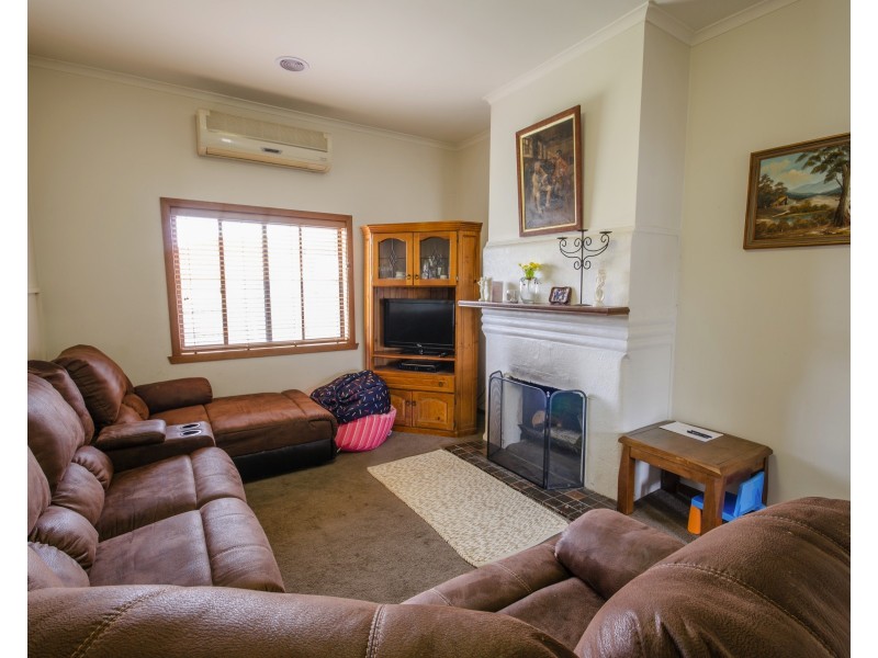 16 Gardner Street, Koo Wee Rup VIC 3981