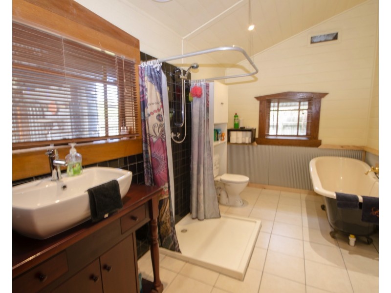 250 Rossiter Rd, Koo Wee Rup VIC 3981