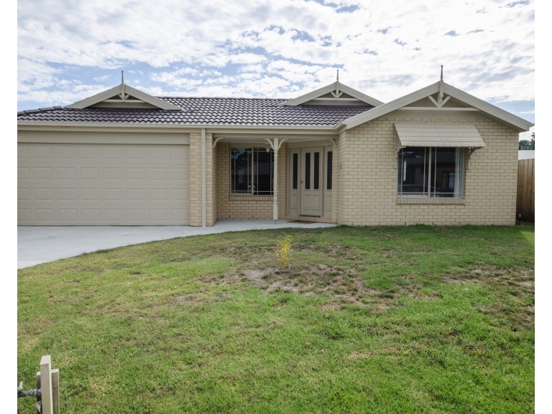 42 Rupert St, Lang Lang VIC 3984