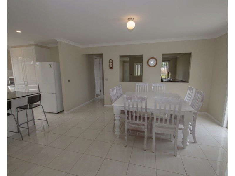 42 Rupert St, Lang Lang VIC 3984