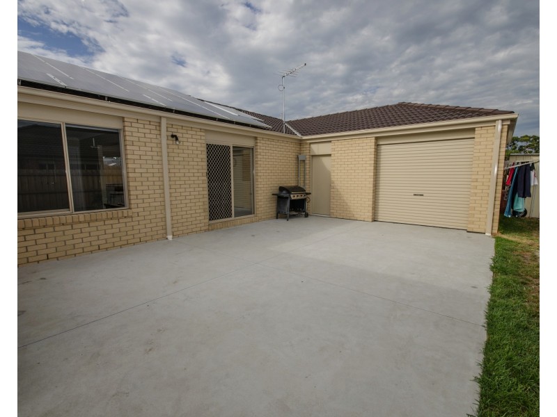 42 Rupert St, Lang Lang VIC 3984
