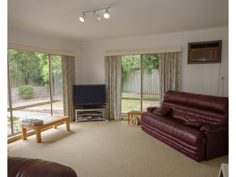 11 Grundy Ave, Nyora VIC 3987