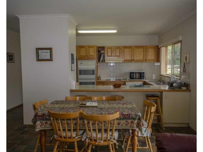 11 Grundy Ave, Nyora VIC 3987
