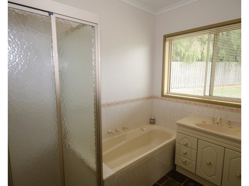 11 Grundy Ave, Nyora VIC 3987