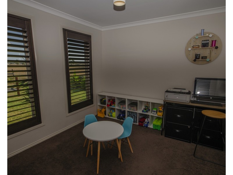 6 Carrington Way, Lang Lang VIC 3984