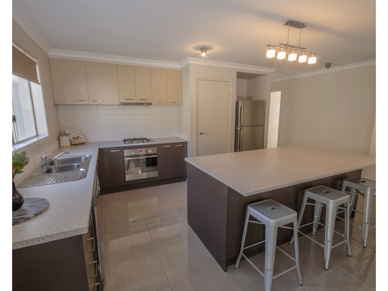 6 Carrington Way, Lang Lang VIC 3984