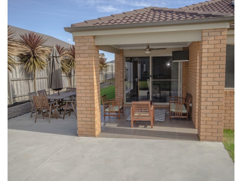 6 Carrington Way, Lang Lang VIC 3984