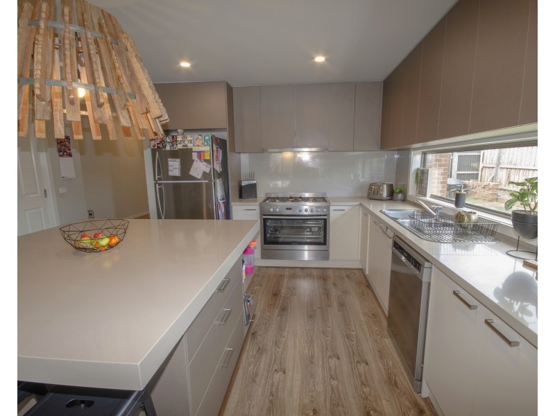 43 Rosebery St, Lang Lang VIC 3984