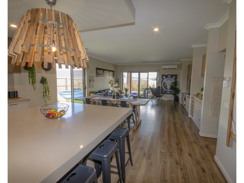 43 Rosebery St, Lang Lang VIC 3984