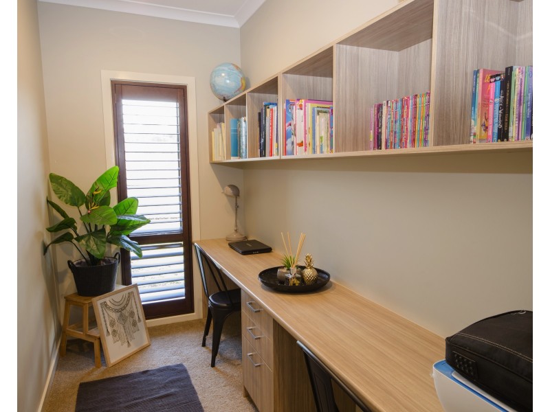 43 Rosebery St, Lang Lang VIC 3984