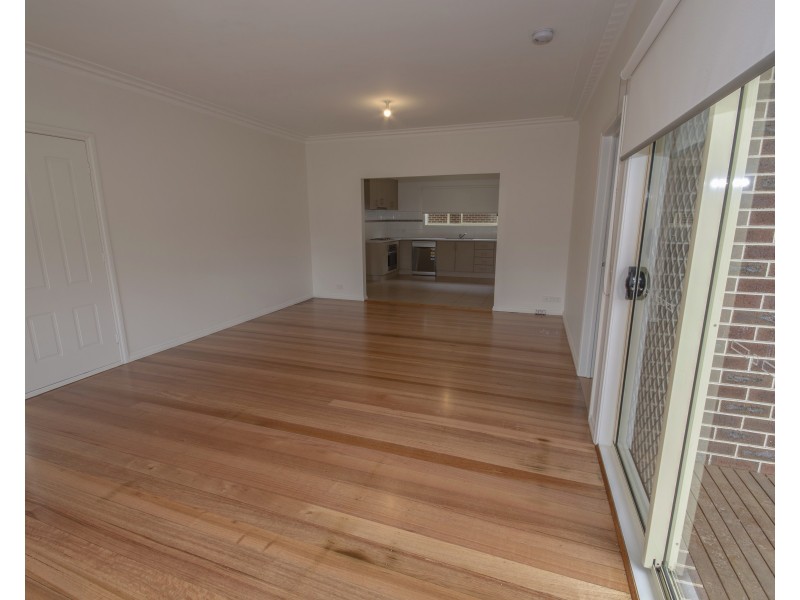 1/17 Salmon St, Koo Wee Rup VIC 3981