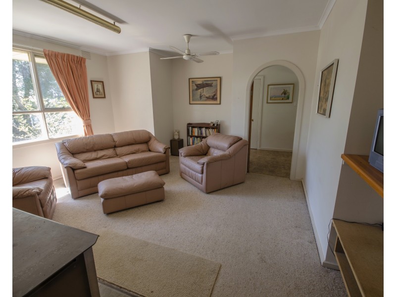 8 Brisbane St, Poowong VIC 3988