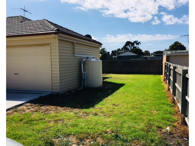 2A/16 Gardner St, Koo Wee Rup VIC 3981