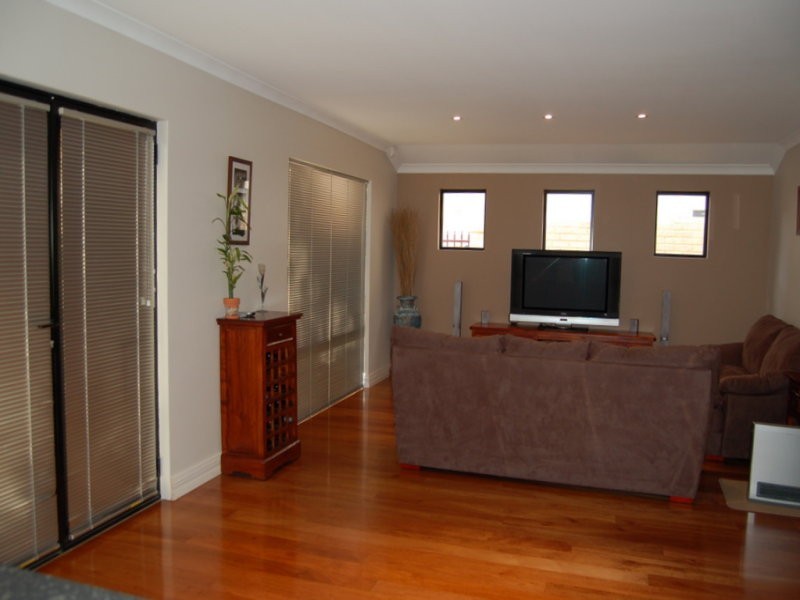 37 PRENDIVILLE Drive, Ocean Reef WA 6027