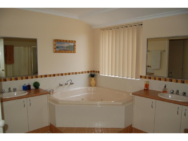 12 Goodwick, Butler WA 6036