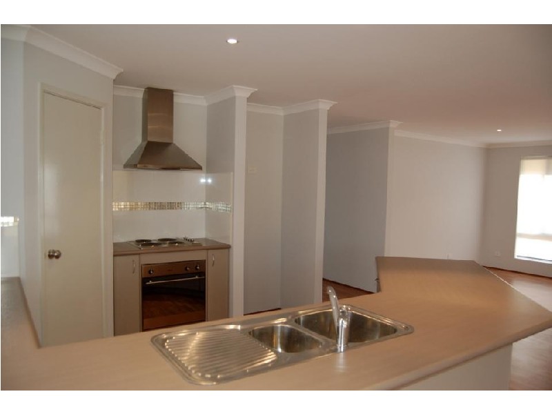 7 windy lane, Yanchep WA 6035