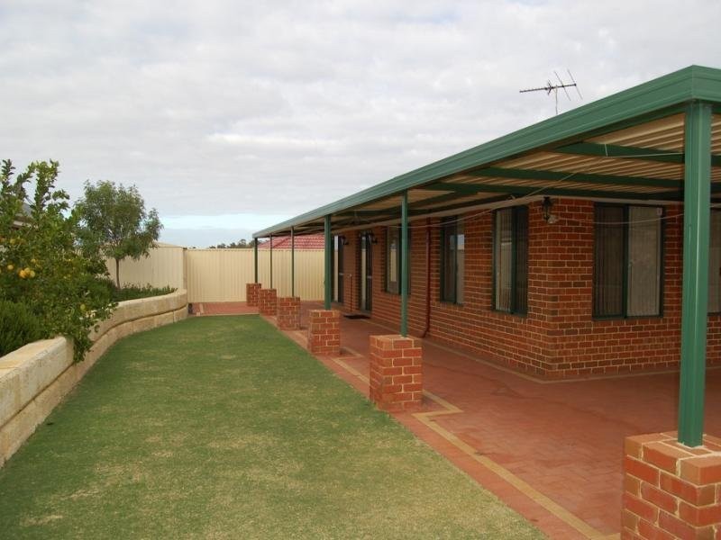 1 Tama Way, Pearsall WA 6065