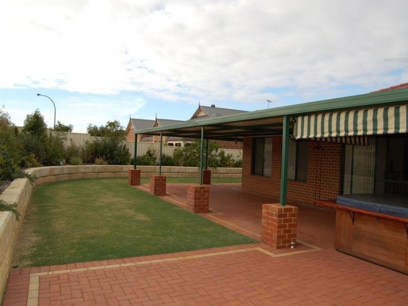 1 Tama Way, Pearsall WA 6065