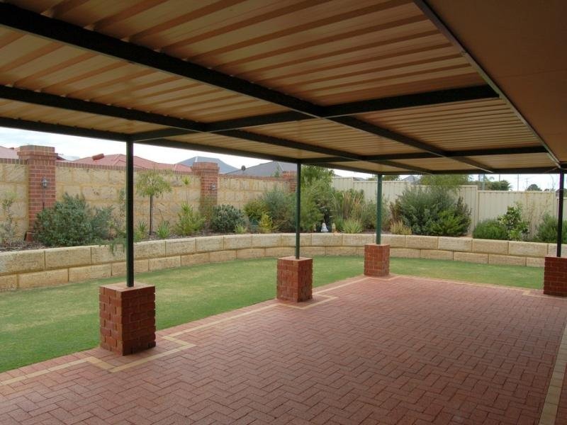 1 Tama Way, Pearsall WA 6065