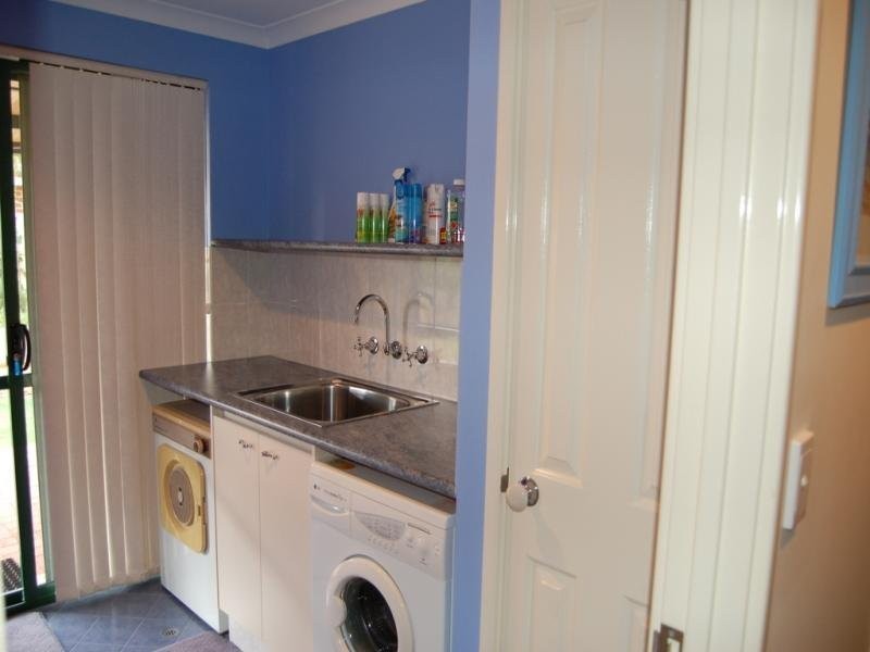 1 Tama Way, Pearsall WA 6065