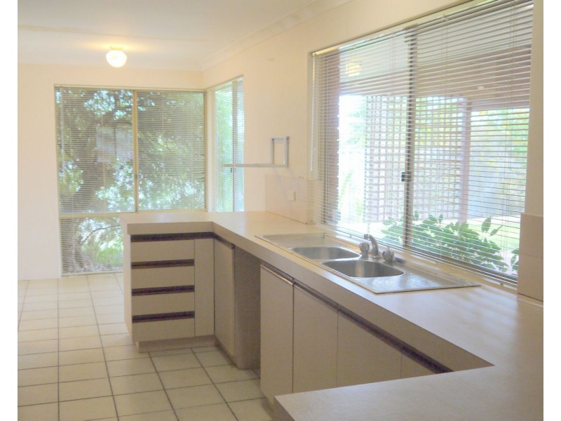 40 Chessington Way, Kingsley WA 6026