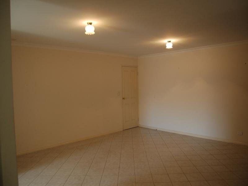 3/12 hindmarsh, Yokine WA 6060