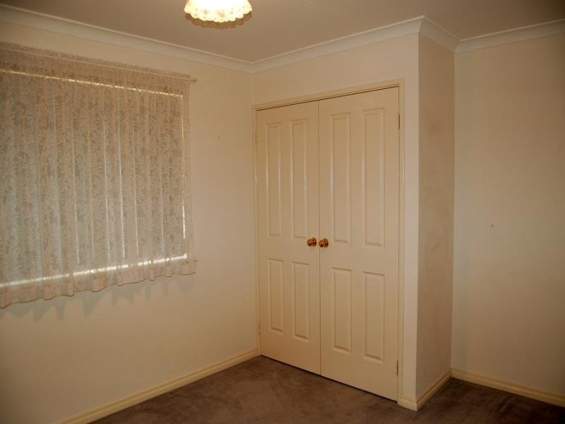 3/12 hindmarsh, Yokine WA 6060