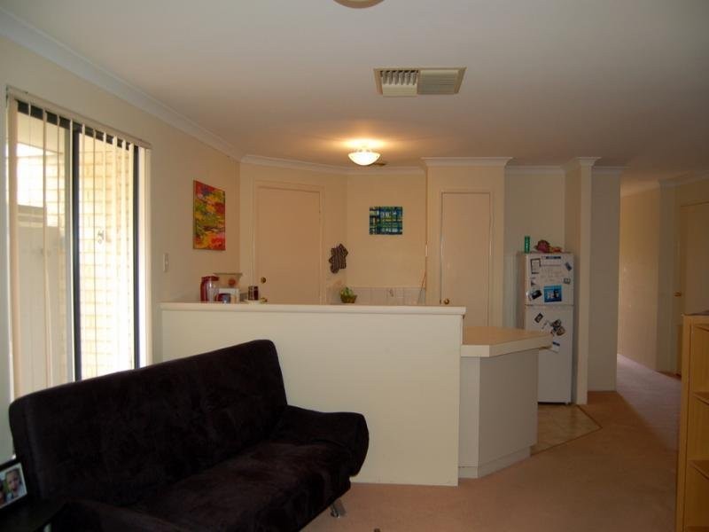 2/144 kinross Drive, Kinross WA 6028